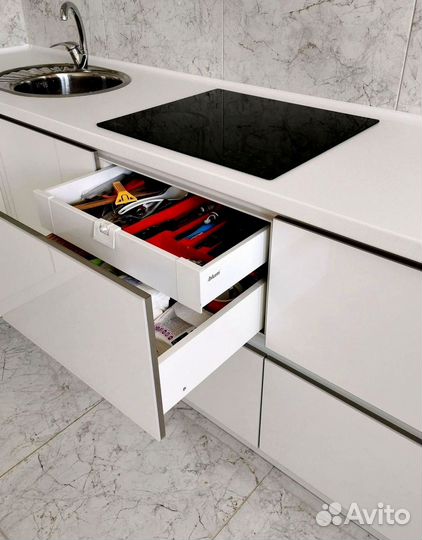 Угловая кухня с мдф фасадами