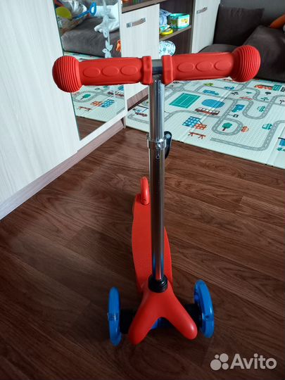 Самокат детский трехколесный