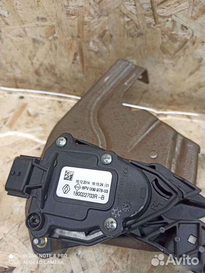 Педаль газа Renault Logan 2