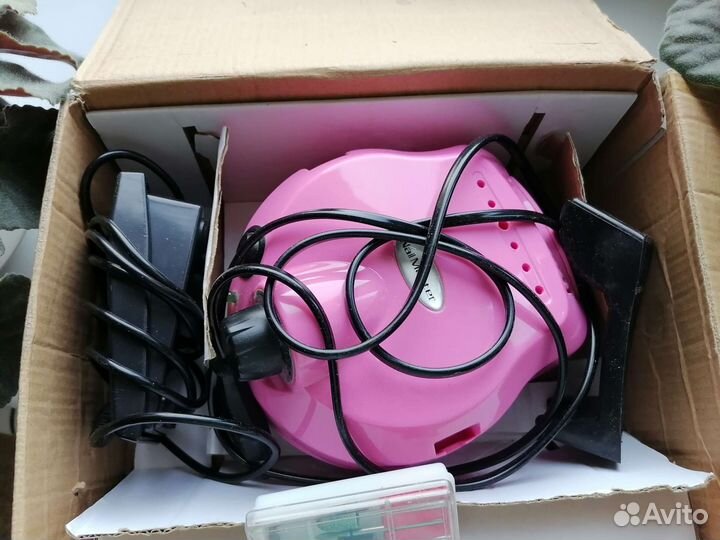 Машинка для маникюра и педикюра