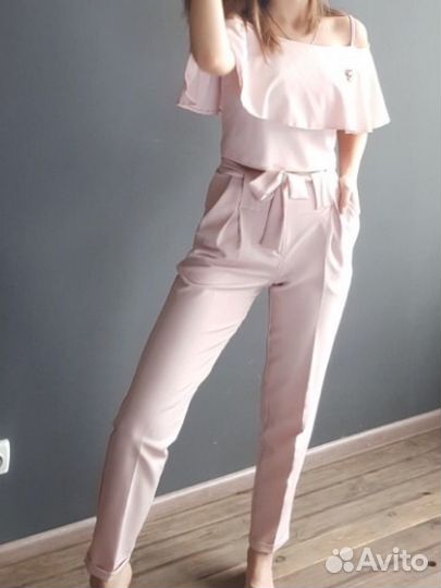 Брючный костюм женский 42 44 летний