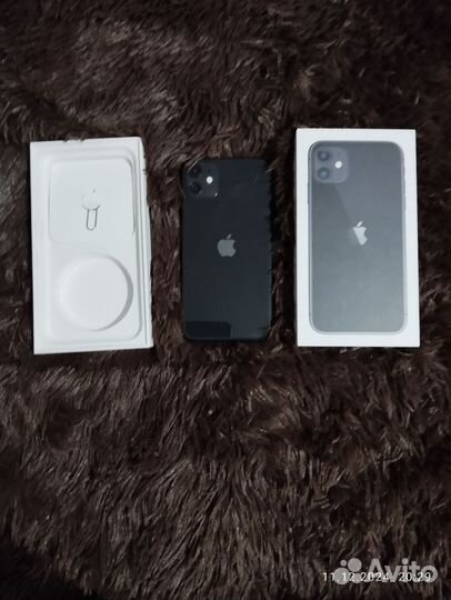 iPhone 11, 64 ГБ
