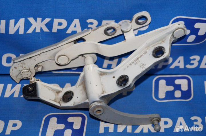 Петля капота правая Mercedes S-Class W221