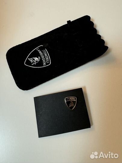 Значок pin Lamborghini