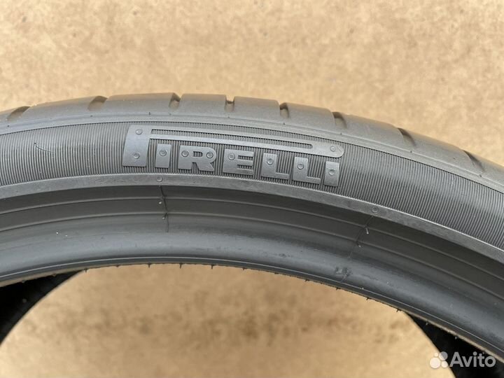 Pirelli P Zero PZ4 285/30 R21