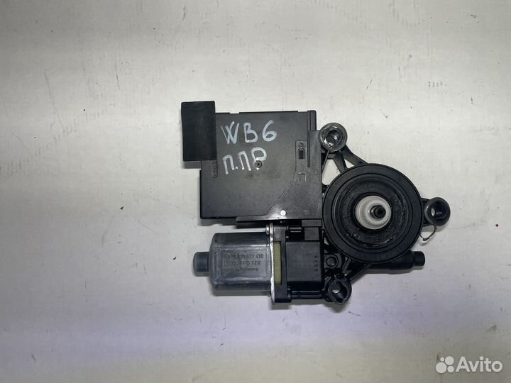 Моторчик стеклоподъемника передний правый VW B6