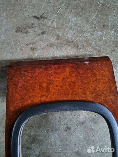 Центральный консоль на Porsche Cayenne