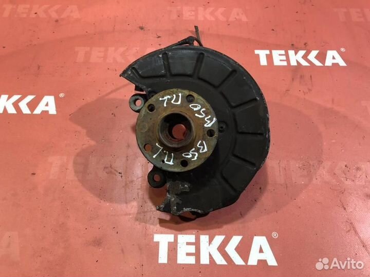 Кулак поворотный передний левый Шкода Октавиа 1Z