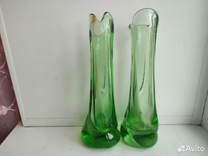 Ваза литое витое зеленое стекло, СССР