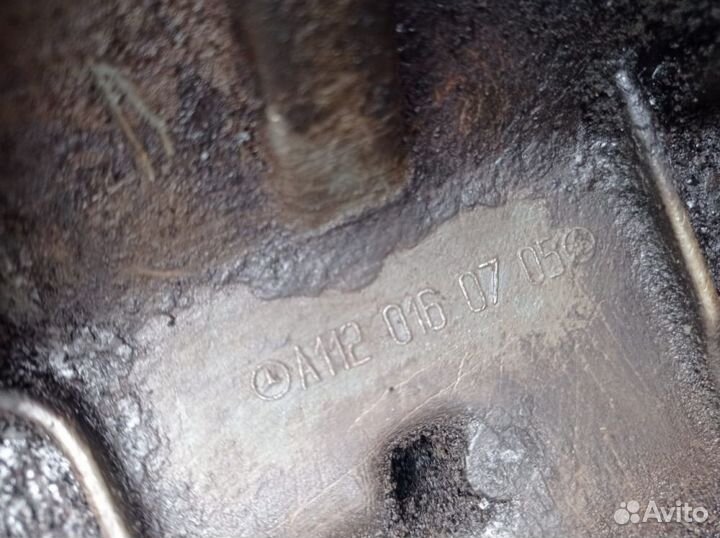 Клапанная крышка 2.4 бенз 112.913 W211 Mercedes