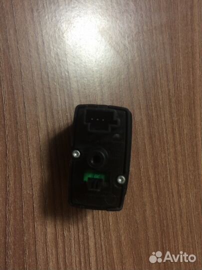 Кнопка стеклопоъёмника Mercedes ML W164