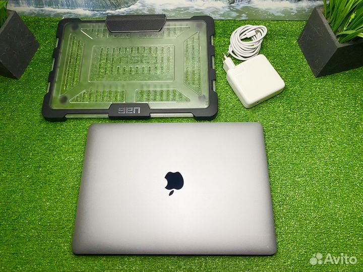 Macbook Pro 13 2019 i5 8gb 256gb