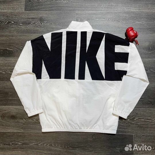 Ветровка Nike