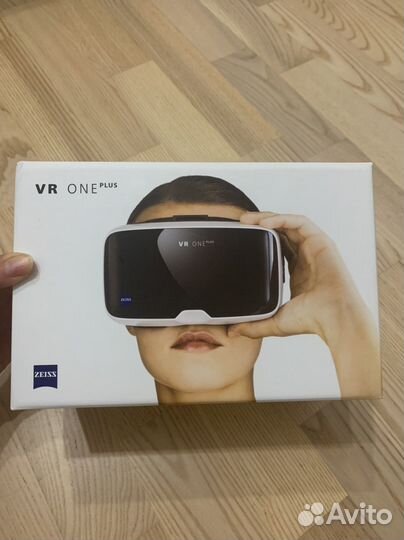 Очки виртуальной реальности VR one plus