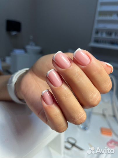 Маникюр, Френч; Педикюр