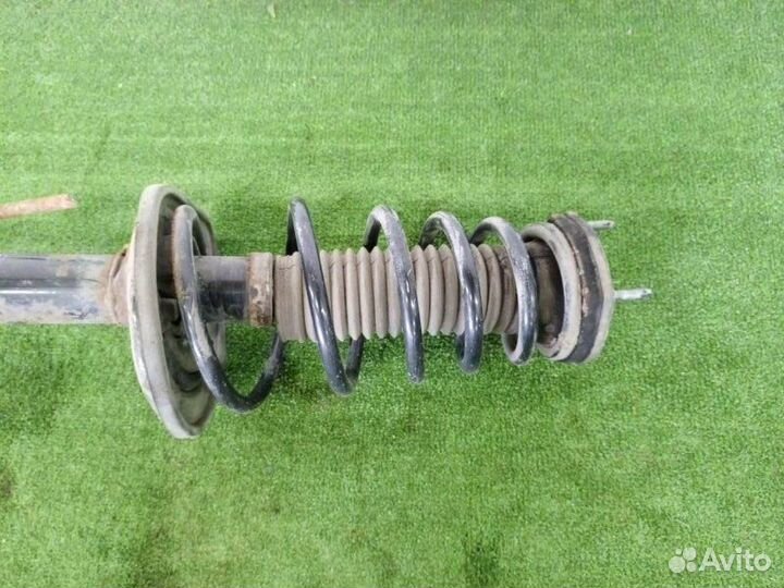 Амортизатор подвески задний левый Toyota Camry V50