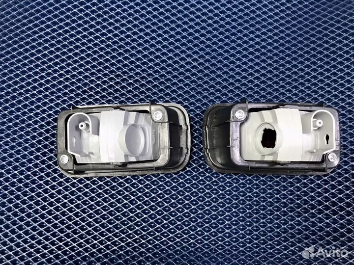 Фонарь задний с рамкой Mitsubishi Lancer