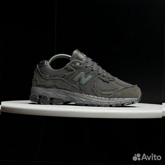 Кроссовки New Balance 2002R black