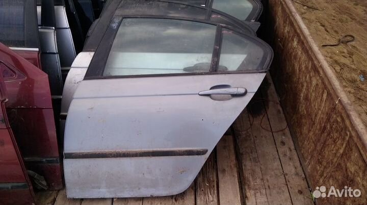 Дверь задняя левая Bmw E46