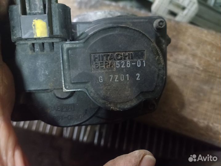 Дроссельная заслонка Nissan Tiida