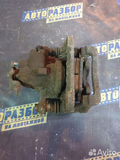 Суппорт тормозной задний правый Хонда Цивик 5 д