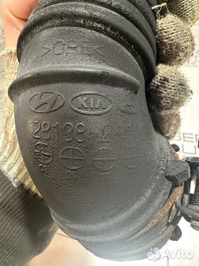 Патрубок воздушного фильтра Kia Soul AM G4FC 2009