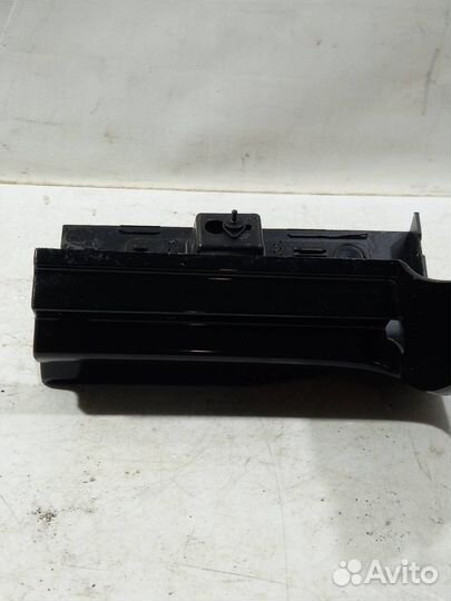 Накладка порога левая Volvo XC90 2