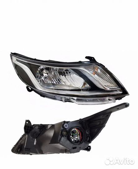 Передняя правая фара на Kia Rio 3 2013