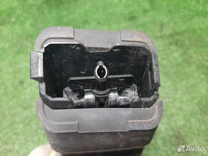 Форсунка омывателя фары правой Mazda 6 (GH) 2009