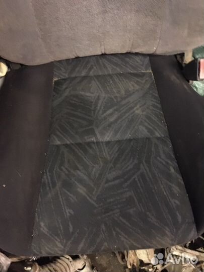 Сиденья на мицубиси каризма