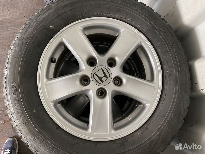 Комплект зимних колес r16