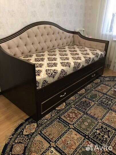Кровать
