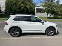 Volkswagen Tiguan 2.0 AMT, 2018, 46 500 км, с пробегом, цена 3 450 000 руб.