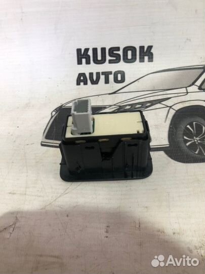 Кнопка стеклоподъемника задняя Lexus Rx 450 H