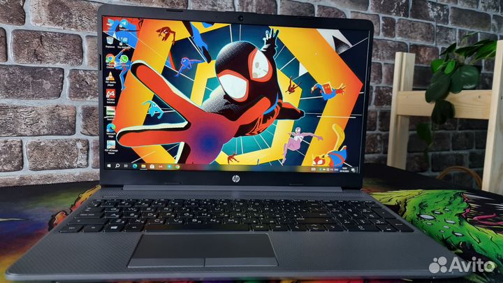 HP 255 G8 FullHD Rayzen 3-5300U/8/Radeon/ssd256gb