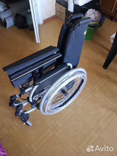 Инвалидная коляска новая