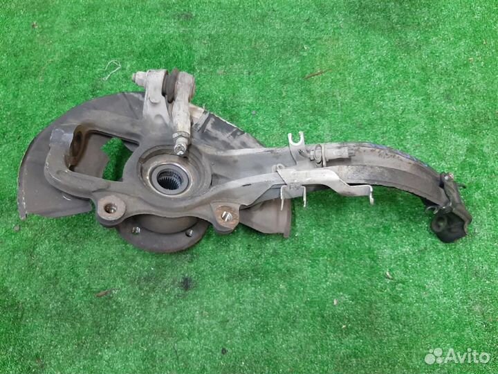 Кулак передний левый volkswagen Touareg (7L) 2007