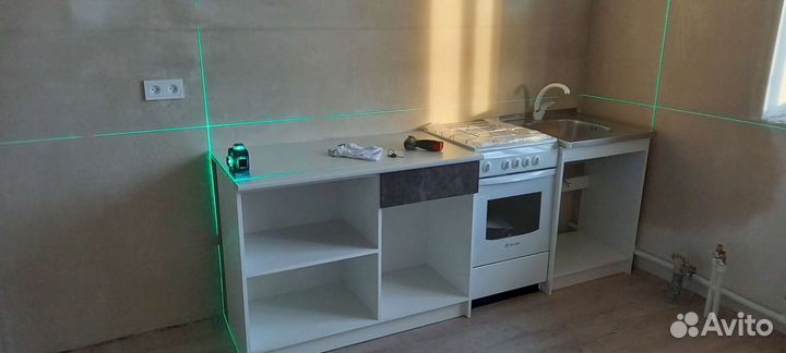 Сборка и установка мебели кухни