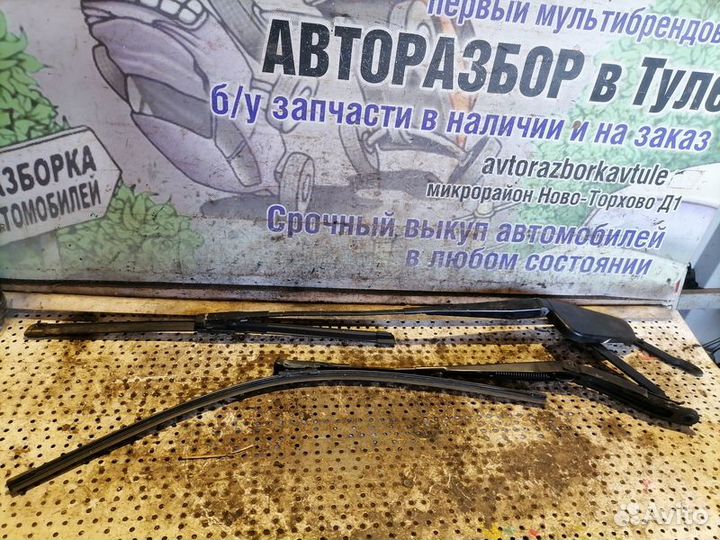 Поводок стеклоочистителя Mercedes-Benz ML350 (W164