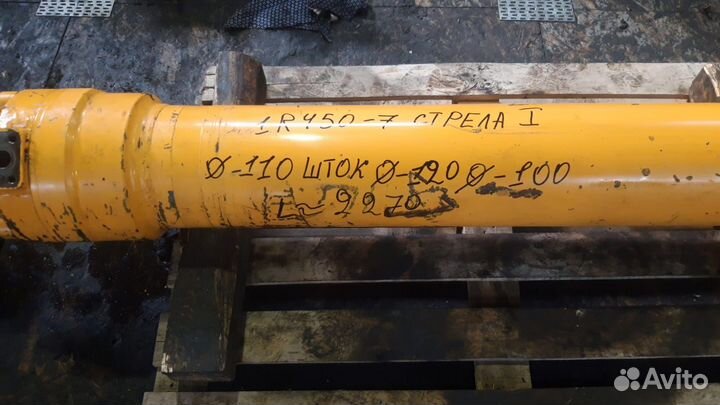 Гидроцилиндр стрелы экскаватора Hyundai R450LC-7