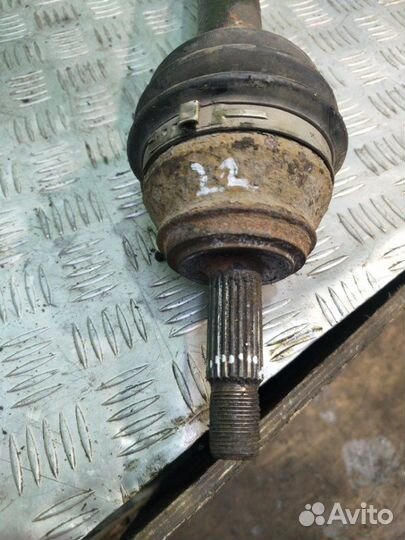 Привод передний левый Volkswagen Golf 3 хечбэк 1.8