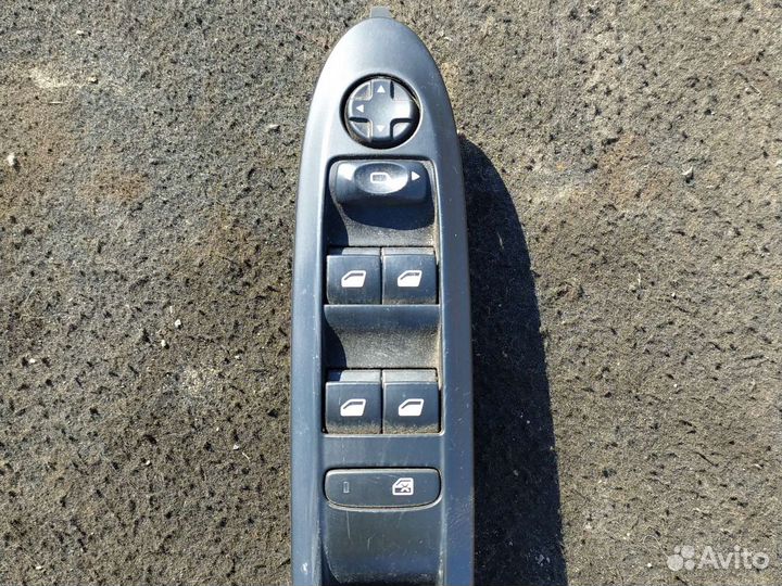 Блок стеклоподъёмников citroen c4 2014 год