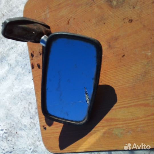 Зеркало заднего вида