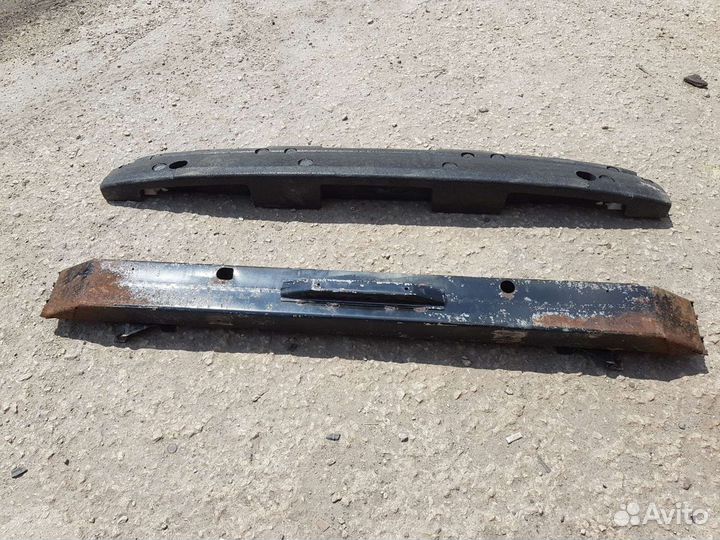 Усилитель заднего бампера Ford focus 1