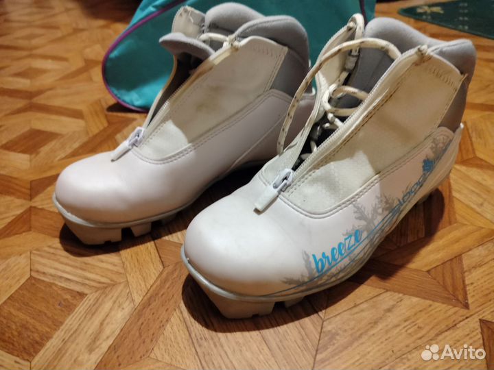 Лыжные ботинки классические