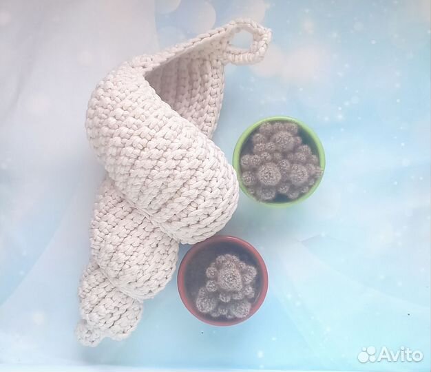 Вязаная корзина ракушка