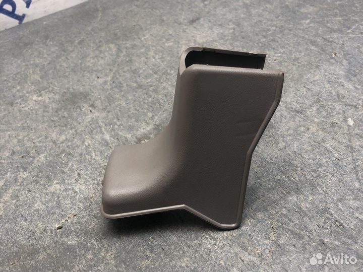 Крышка L2 сидения Cube z10