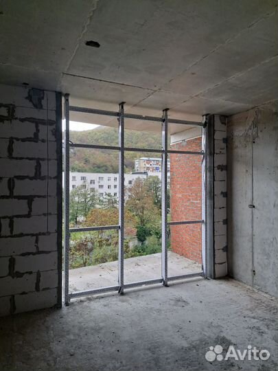 Монтажник алюминиевых витражей