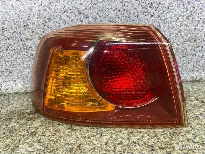 Фонарь левый Mitsubishi Lancer 10 2007