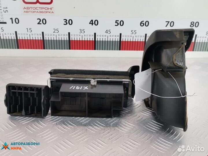 Дефлектор обдува салона Opel Omega B 1997 93172510